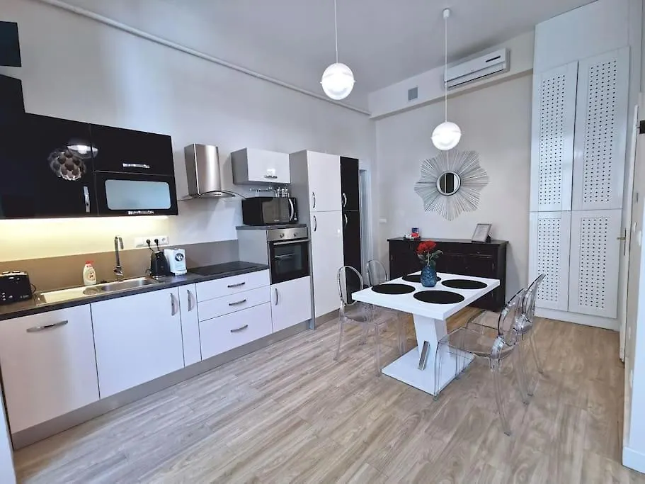 Luxury Apartment Near Astoria With Ac Budapest 0*,
